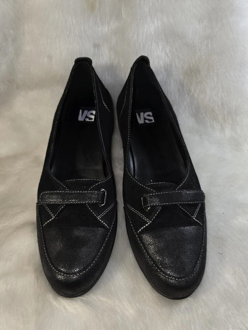 VS . comfortable black